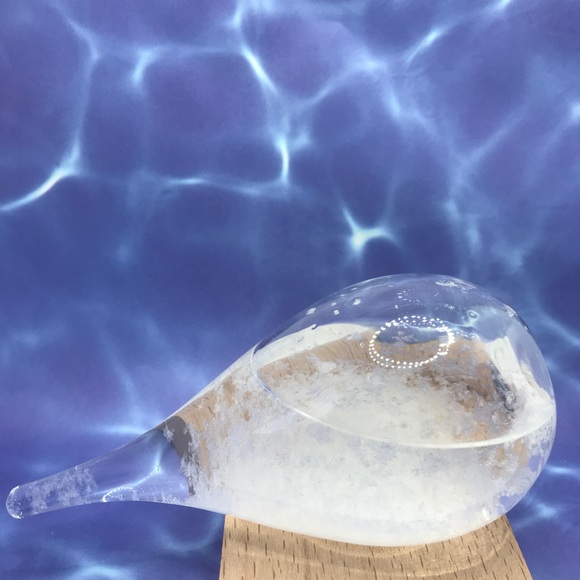 Beautiful glass water drop weather forecaster - Picture 3 of 12